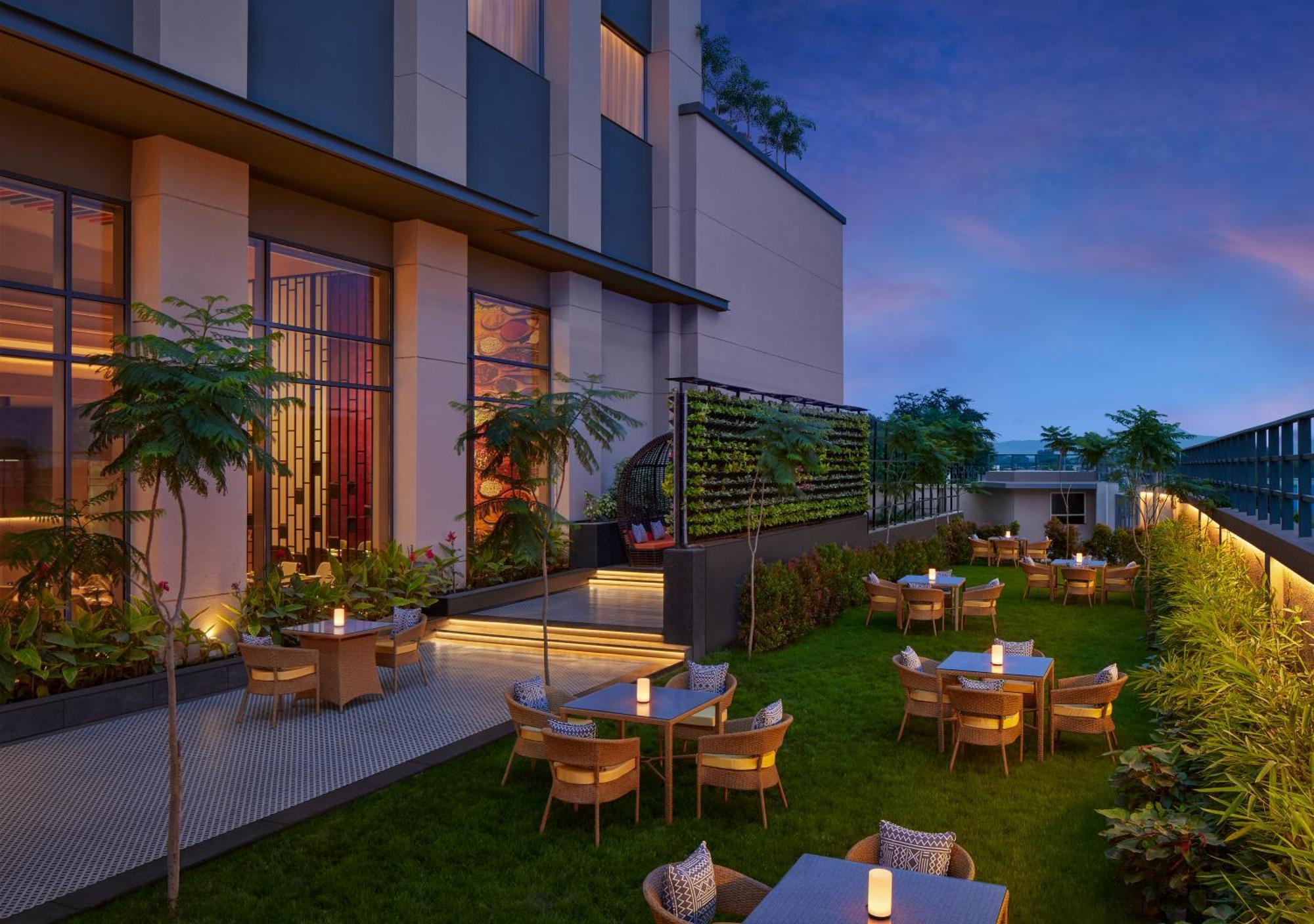 Hyatt Place Aurangabad Airport Екстериор снимка